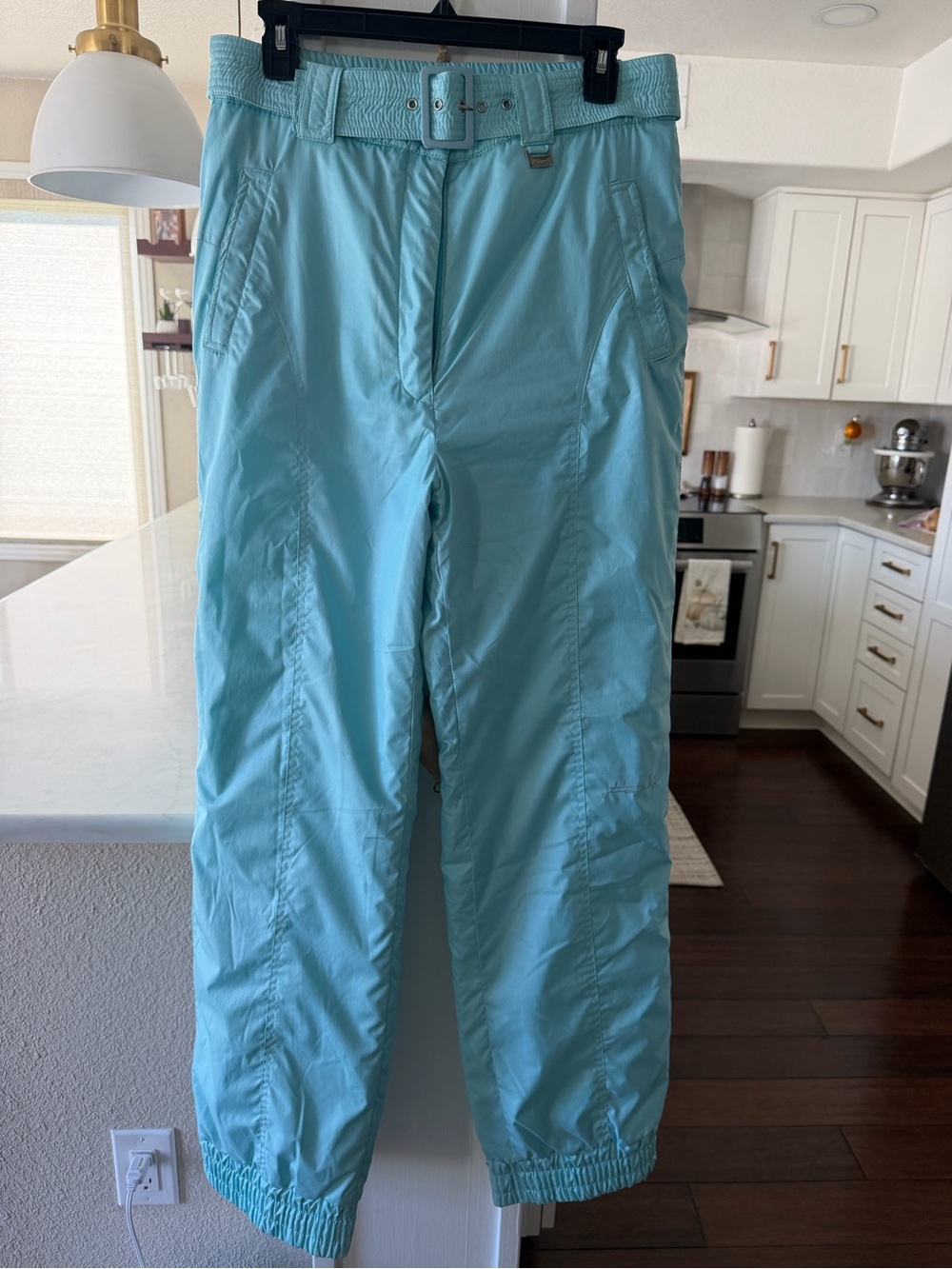 Women’s ski pants